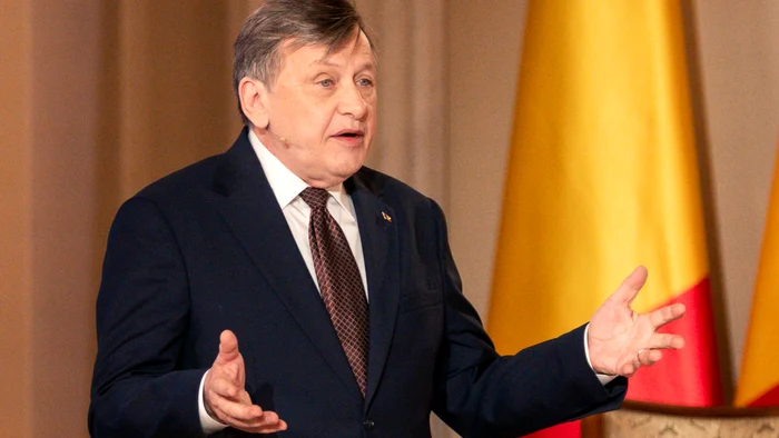 Crin Antonescu întețește atacurile la adresa președintelui Nicușor Dan / Sursa foto: Agerpres