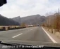 Inconştienţă la volan pe DN 7 - Valea Oltului surprinsă cu o cameră de luat vederi Foto captură video