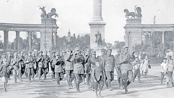 Dezbatere «Historia»: A existat o strategie comună de atac asupra României concepută de bolşevicii ruşi şi de Ungaria în 1919? VIDEO jpeg
