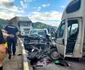 Accident pe Valea Oltului - DN7- la Călineşti Vâlcea - coliziune între trei vehicule soldată cu o victimă Foto Adevărul