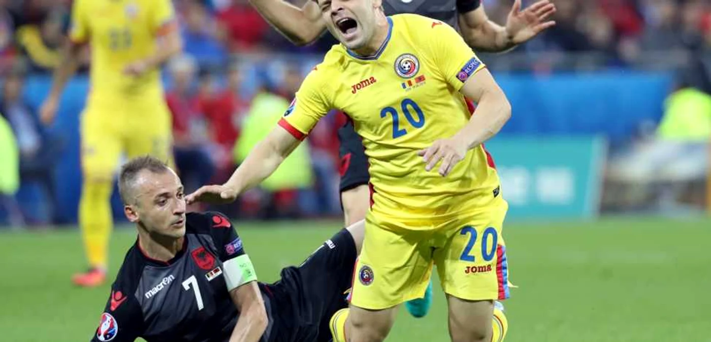 Adi Popa (dreapta) va fi angrenat în preliminariile Mondialului 2018 cu echipa naţională