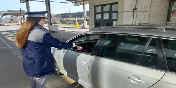 Maşina cu acte false FOTO Poliţia de Frontieră Galaţi