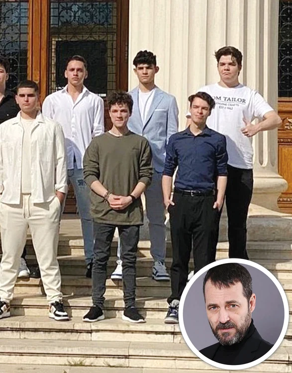 Eric Aradits,  alături de colegii  de promoție