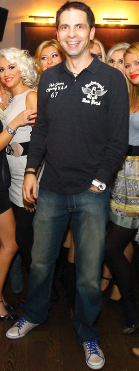 
    Dan Negru  