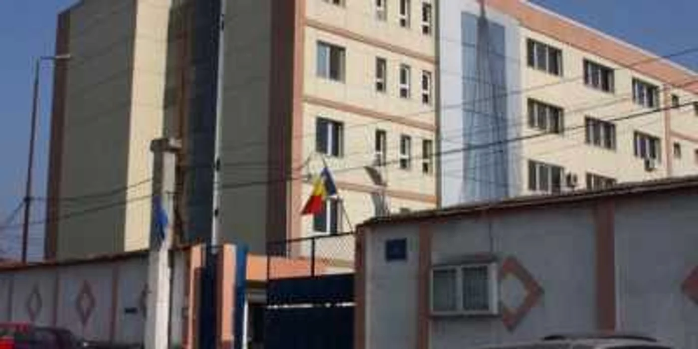 Femeia încă mai lucrează la penitenciar până va fi condamnată definitiv