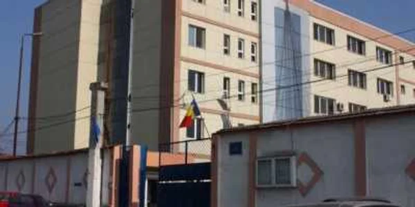 Femeia încă mai lucrează la penitenciar până va fi condamnată definitiv