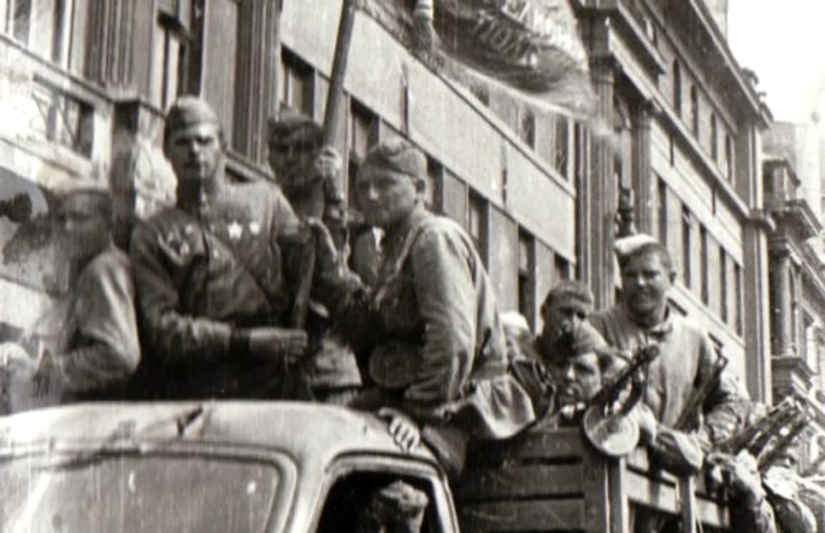 Armata Roşie Arhivă Fototeca Online a Comunismului Românesc