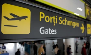 Demonstrație efectuată de reprezentanții MAI în pregătirea aderării României cu frontierele aeriene și maritime la spațiul Schengen, în aeroportul Otopeni, Ilfov. FOTO Inquam Photos / Octav Ganea
