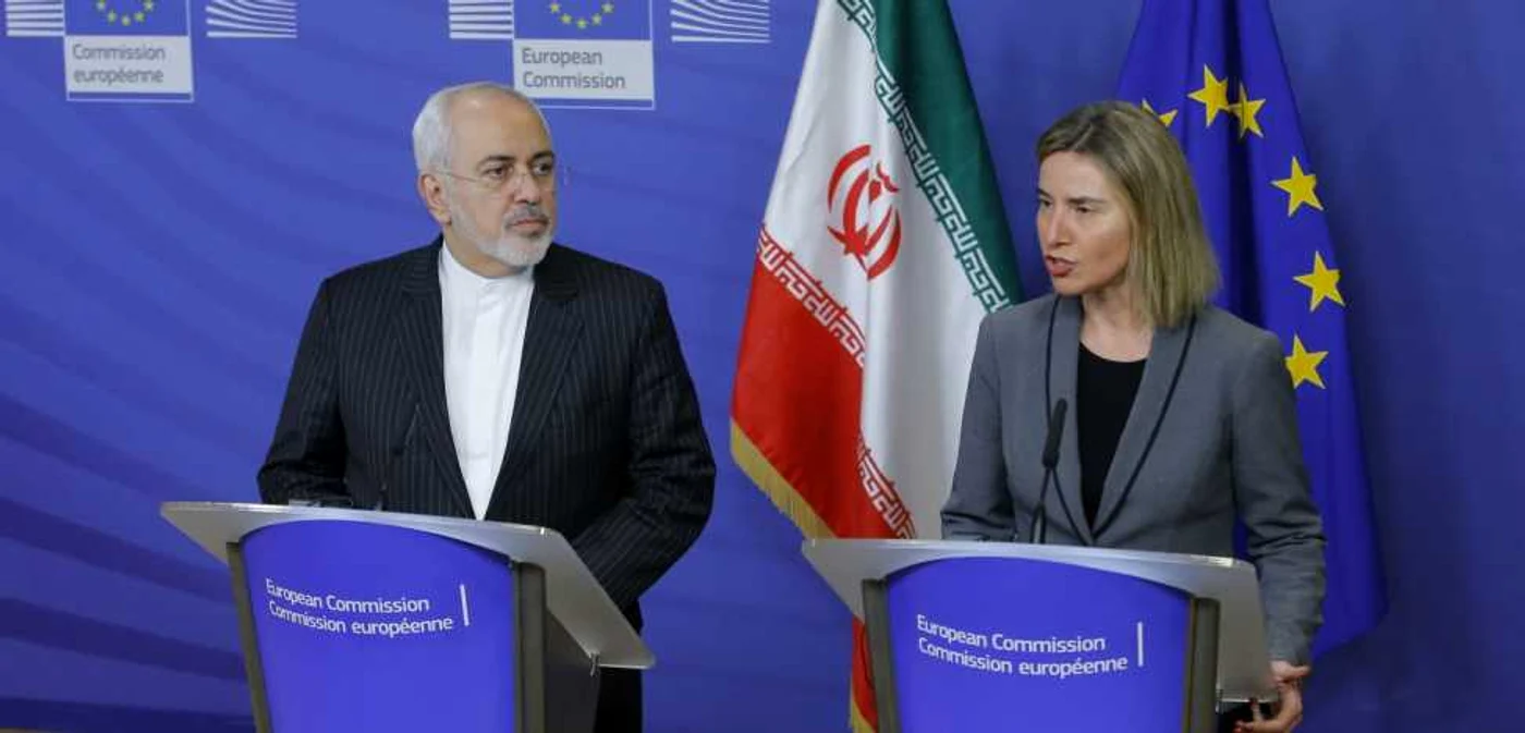 Ministrul iranian de Externe Mohammad Javad Zarif şi şefa diplomaţiei UE Federica Mogherini într-o conferinţă de presă FOTO EPA