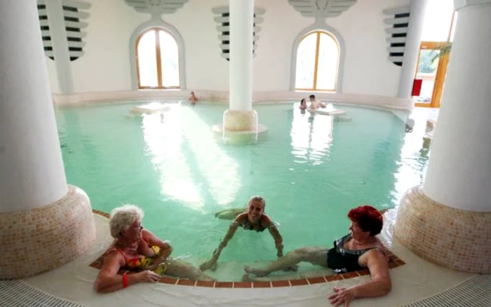 Relaxare în ştrandul Hagymatikum din Mako