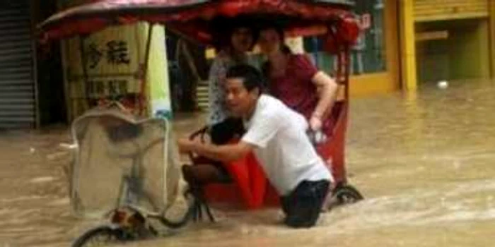 VIDEO 400 persoane dispărute dintr-un sat taiwanez lovit de taifunul Morakot