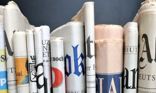 Ziare presa FOTO Shutterstock