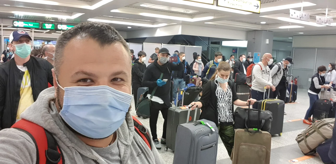 
    81 de români de pe vase de croazieră (72 de pe vasul lui Cristian, 9 de pe alt vas) au ajuns în România duminică dimineața   