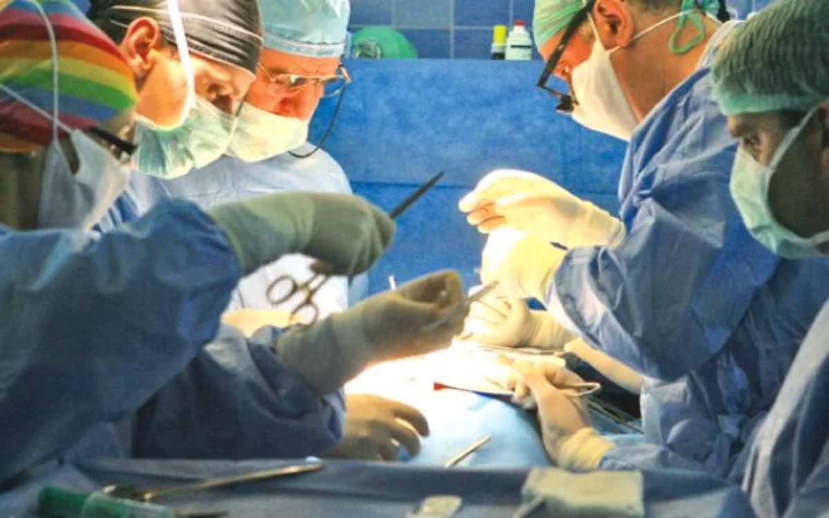 Intervenţie de transplant renal   FOTO Arhiva Adevărul