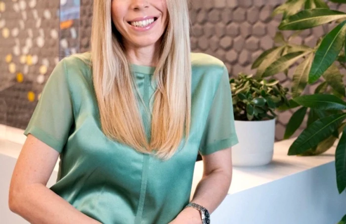dr. denisa zaharia