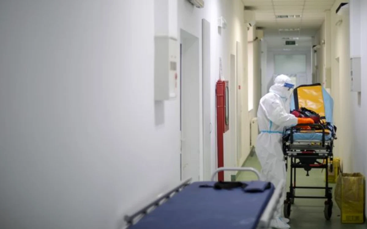 Capitala rămâne oraşul cu cele mai multe cazuri de COVID-19 depistate