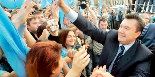 Candidatul Partidului Regiunilor, prorus, Viktor Ianukovici, în timpul unui miting electoral