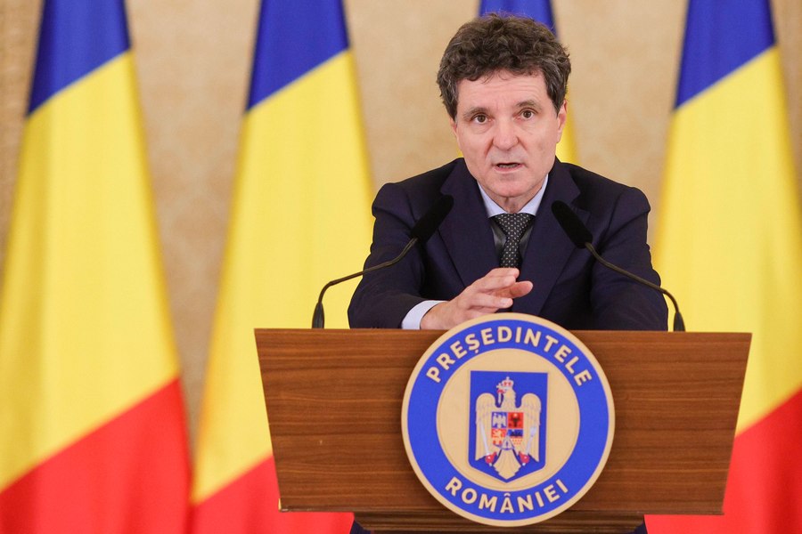 Nicușor Dan, prima reacție după căderea Guvernului Mureșan. Președintele va vorbi din Cehia