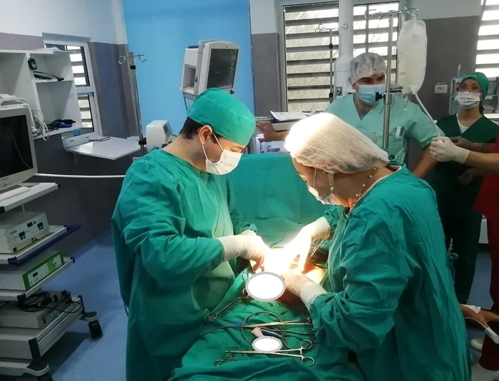 Medicii au extirpat cu succes tumora FOTO spital Buhuși