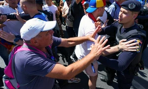 Protest AUR   PROTESTUL NAȚIONAL IEȘIȚI DIN CASĂ DACĂ VĂ PASĂ DE ROMÂNIA  Foto Inquam Photos Octav Ganea (6) jpg