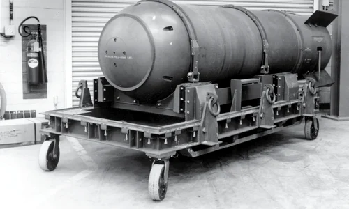 bomba atomica1 jpeg