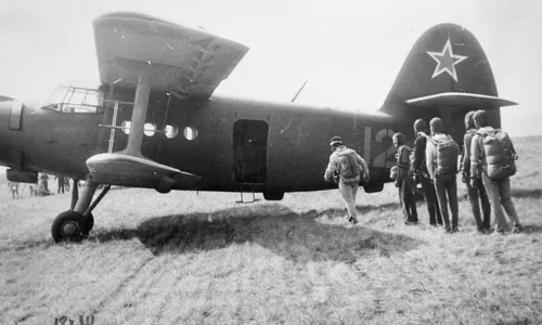 Războiul din Coreea şi România   cum au apărut primele unități de parașutiști români jpeg