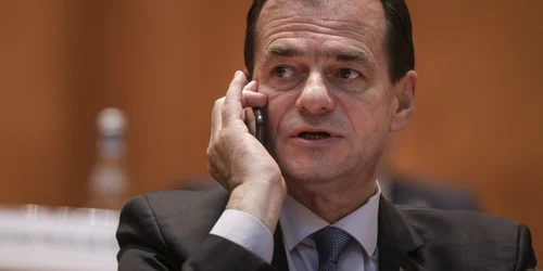 Parlament - şedinţă comună - vot învestire guvern Orban - Ludovic Orban / FOTO Inquam Photos / Octav Ganea / 4 nov 2019