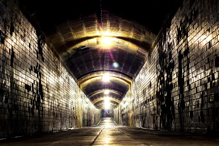 Orașul care ascunde de tuneluri și labirinturi subterane care pot fi traversate și în prezent