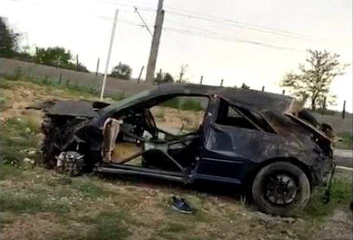 Mașina condusă de Ciprian Tofan, un Audi A3 tunat, a fost distrusă în accident