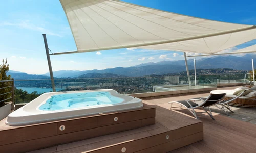 jacuzzi shutterstock 316822874 jpg