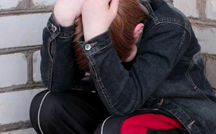 Calvarul inimaginabil a cinci copii, maltratați și puși să asiste la relații intime între părinți. Micuții au vârste între între 3 şi 10 ani