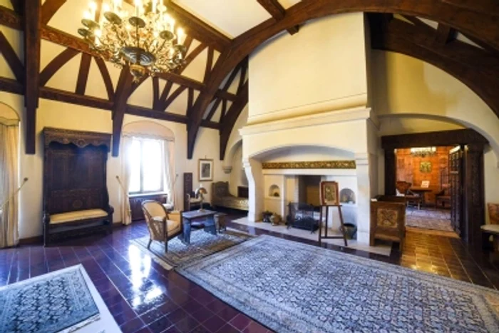 Dormitorul Reginei Maria 8 jpg jpeg