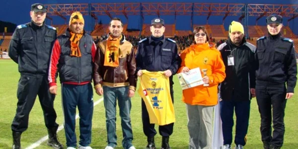 Jandarmii și suporterii nemțeni și-au dat mâna pentru fair play
