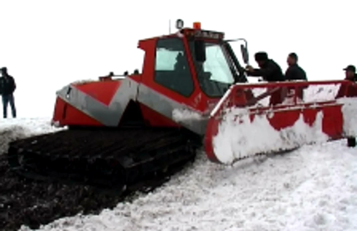 Bărbatul îşi cumpărase de puţin timp utilajul pe şenile