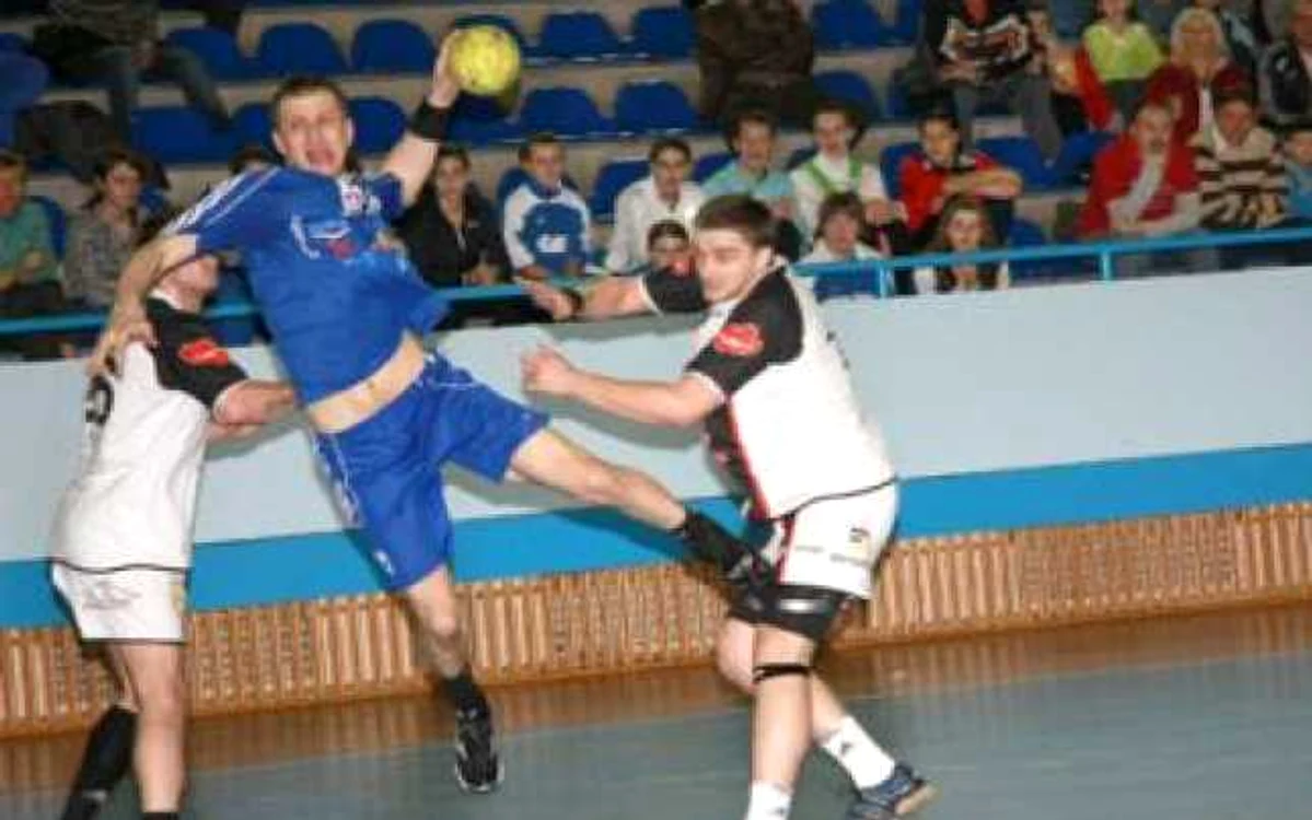HANDBAL: Etapa a debutat cu două partide foarte echilibrate