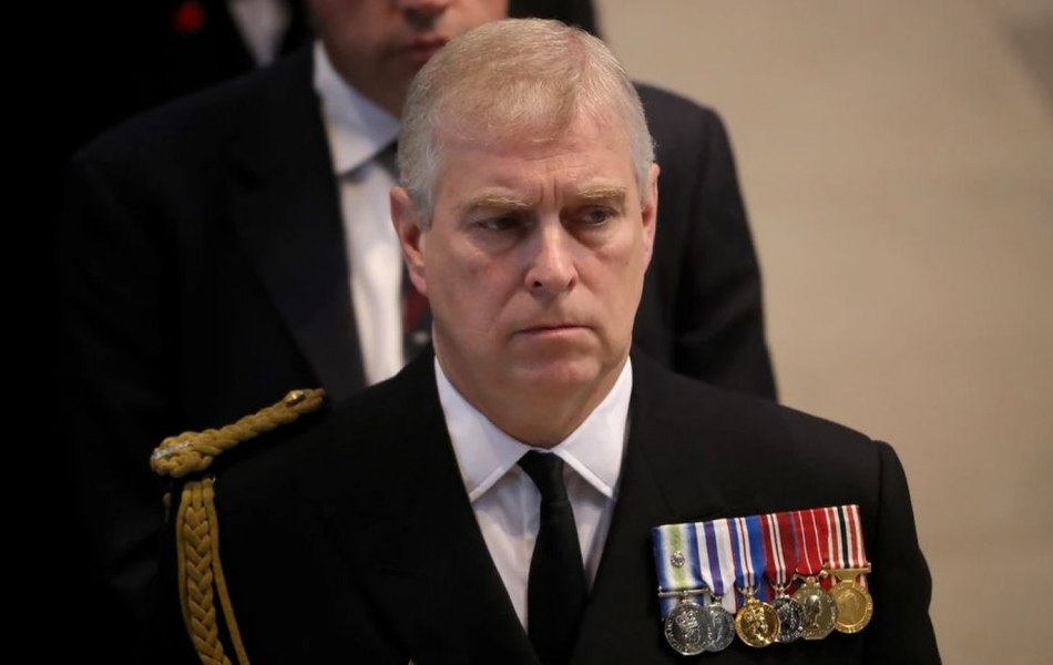 Un apropiat al prințului Andrew a primit interdicție în Marea Britanie. Se presupune că ar fi un spion chinez