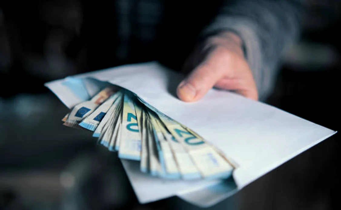 Un bărbat a cheltuit 87.000 de euro într-o singură zi / foto: arhiva Click!