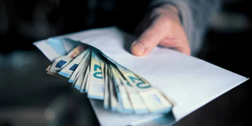 bani plic istock jpg