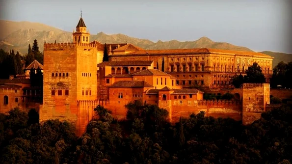 Alhambra, cel mai spectaculos monument de arhitectură maură din Spania jpeg