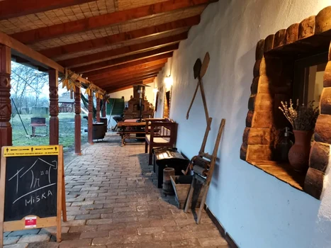 Localitatea arădeană Dorobanţi a fost pusă pe harta turistică de un restaurant unguresc FOTO Ş.Both