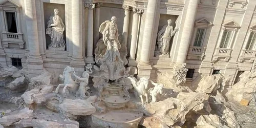 bazin fantana din Trevi, foto Facebook Anca Mihai jpg