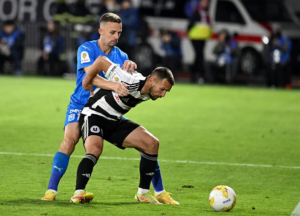 Clujenii se luptă cu Dinamo Kiev înainte de disputa cu Craiova din Supercupă (Foto: sportpictures)
