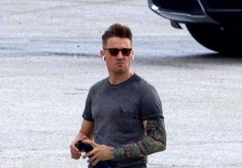 Actorul Jeremy Renner, la spital după un accident petrecut acasă FOTO Profimedia
