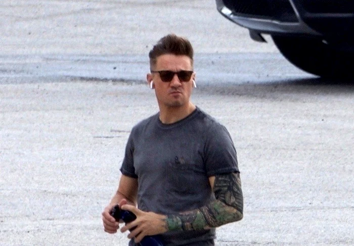 Actorul Jeremy Renner, la spital după un accident petrecut acasă FOTO Profimedia