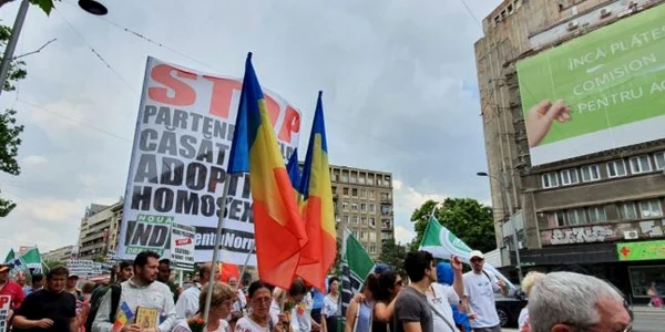Marşul normalităţii în Bucureşti . FOTO Elena Stolerciuc
