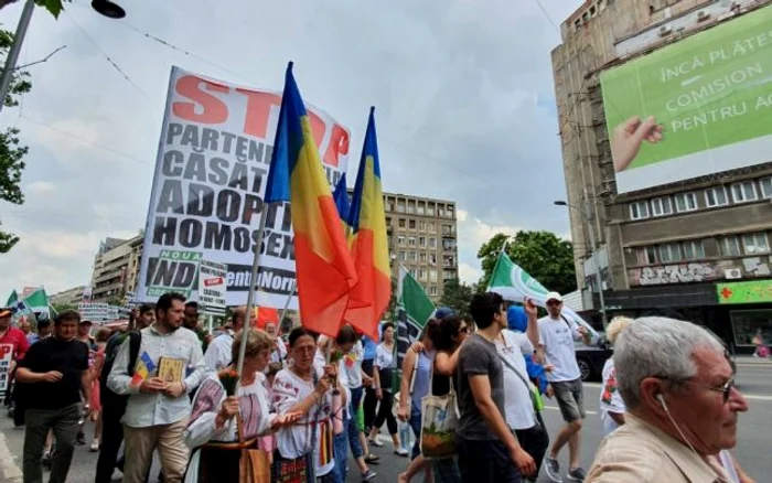 Marşul normalităţii în Bucureşti . FOTO Elena Stolerciuc