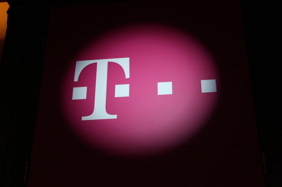 Preluarea Telekom de către Vodafone şi Digi stârneşte îngrijorări: unele servicii s-ar putea scumpi