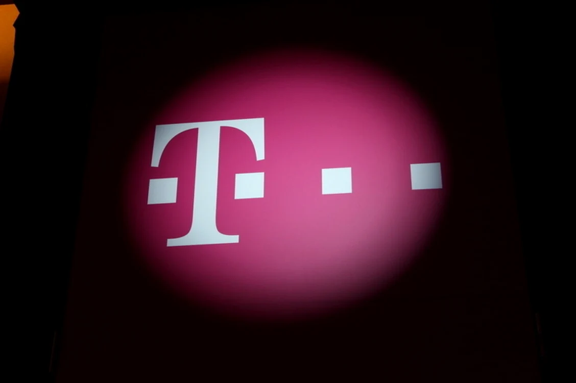 telekom logo