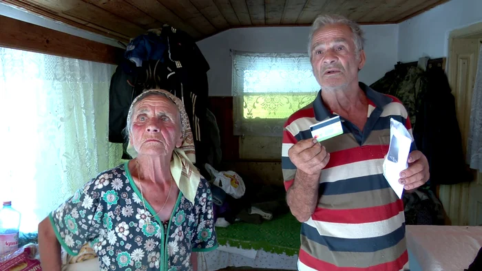 Cardul social este pe numele soției, spune bătrânul de 78 de ani. FOTO Iulian Bunilă
