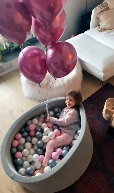 Erin s-a simțit perfect la petrecerea din ziua când a împlinit 4 ani